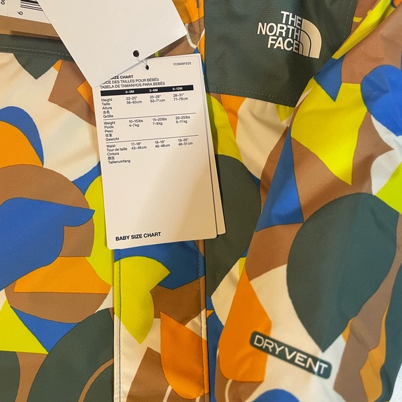 NWT The North Face Baby Freedom Infant (3-6mos) Snow Suit. Almond Butter print. - Picture 6 of 10